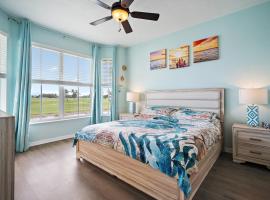 Lovely 2-Bedroom plus Den Condo in Greenlinks Resort，位于那不勒斯的酒店