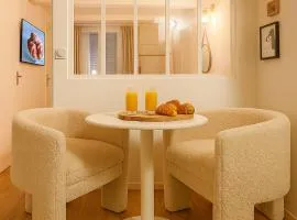 Night Desires vieille ville Annecy charmant