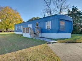 Heart of Greensboro Pet-Friendly Gem 3 Mi to Dtwn