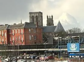 Superb city centre new built flat and gym