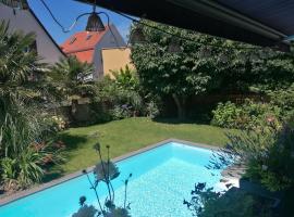 Suite familiale privée proche du Parlement Européen de Strasbourg, hotel i Strasbourg