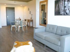 Corporate Stays Monarc Bedroom, ξενοδοχείο σε Saint-Laurent