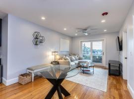 NEW -Entire Place-Laundry In Unit -Family Friendly โรงแรมในซอเมอร์วิลล์