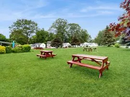 Paradise Cove - Holiday House M17-18