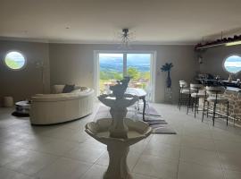 Maison de standing avec vue à couper le souffle !, hotel a Molles