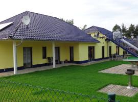 젠프텐베르크에 위치한 호텔 Ferienhaus Strandhaus Sonnenseite links, nur 100m vom Senftenberger See