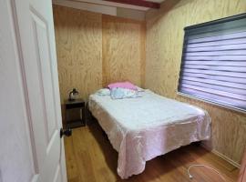 Cabaña Playa Chauquen 2, hotel in Panguipulli