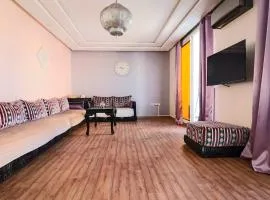 L'Andalou -3 bedrooms with Parking in Downtown