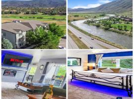 New Castles Kings N Queens 14mins to Glenwood Springs, hotel v destinaci New Castle