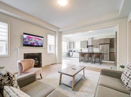Modern Spacious Luxury detached-House new in RH, Hotel in Richmond Hill