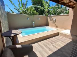 Casa Privativa - Pisicna, AR, Wifi, 2 quartos, 2 Banheiros, Garagem - Porto Belo, Perequê, hotel en Porto Belo