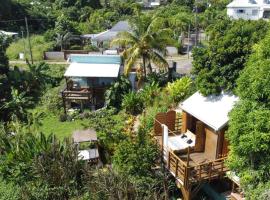 Lodges atypiques, filet suspendu ou lit mobile pour expérience unique sous les etoiles，位于珀蒂堡的酒店