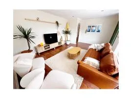 Walk to Beach - Coastal Beach House Retreat