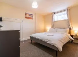 Charming 3 Bed Flat by Harbour