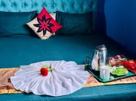 White Palace airport hotel