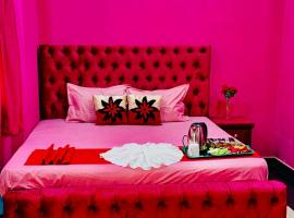 White Palace airport hotel, hotel near Bandaranaike International Airport - CMB, Katunayake