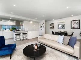 Fitzroy 2BR Patio Parking & Pet-Friendly