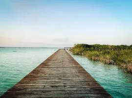 Viajero Bacalar Hostel