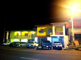 Hotel Gues、La Guacaのホテル