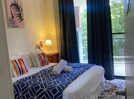 Near Train Cafe-Quiet and Cozy, hotel a Guildford