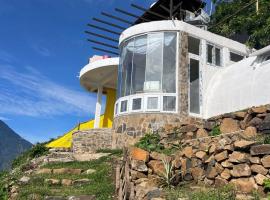 The Fish Tank - Casa Molino, ξενοδοχείο σε Tzununá