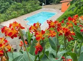 Sitio rústico com piscina, sauna, mata, bela paisagem, tranquilidade e paz