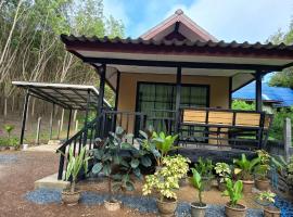 Lanta summer house, khách sạn ở Ko Bu Bu
