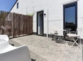 Modern Suite Near Beach