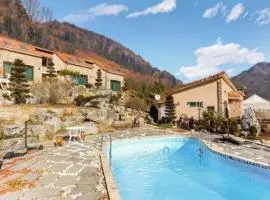 Chuncheon Nami Island Big Bear Pension