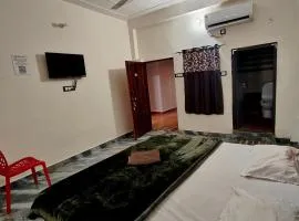 Shraddha Guest House Luxury Stay in Ayodhya