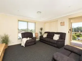 Walk to the Beach in Central Location