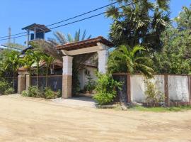 Hotel UK Pasikuda, hotel in Kalkudah