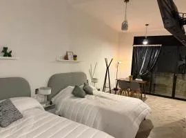 Hotel ënxë habitación grande camas queen