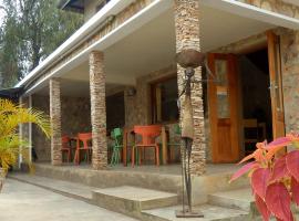 Dutchess Hotel and Restaurant, hotel di Fort Portal