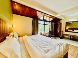 Hotel Fast Way Manali #Near zingbus #Near Pizzahut #By silverland