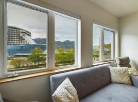 Downtown Juneau Gem 1BR Apt with Stunning Views!, hotel v destinaci Juneau
