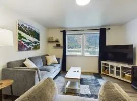 Updated Douglas Apartment, Near Downtown and Skiing