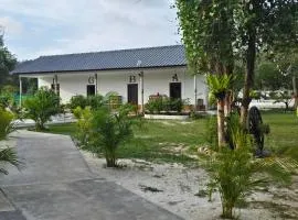White Beach Hostel