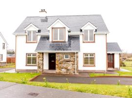 Duncarbury Heights - 4 Bedroom Detached House, hotel din Tullaghan