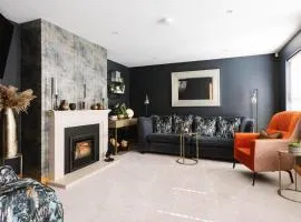 Tobela House, Sleeps 10, Ultra Luxury