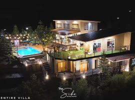 The SIBS' Misty Porch - Entire Villa โรงแรมในUpian