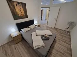 Grand Central Apartment