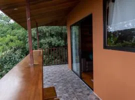 Cabina vista al valle Monteverde