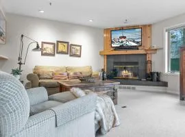 RMR: Balsam Lodge B4 Condo in The AspensWilson WY