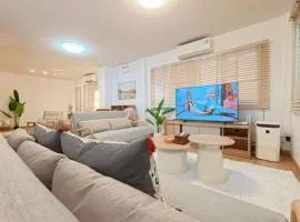 Center of old town - 3BR 3BA - Nara Lanna Villa