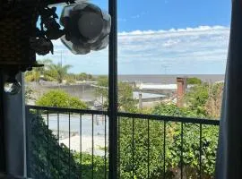 Casa en el Casco Historico con Vista al Rio