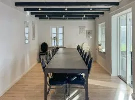 6 Bedroom Stunning Home In Give