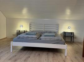 Gemütliche 2,5 Zimmer Wohnung, ξενοδοχείο σε Grenzach-Wyhlen