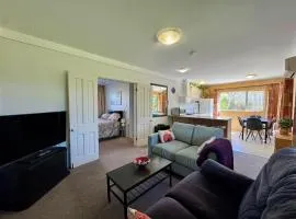 Comfortable & private flat - 7-min drive to Wanaka