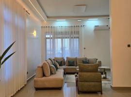 Matanak 2, hotel i Munyonyo